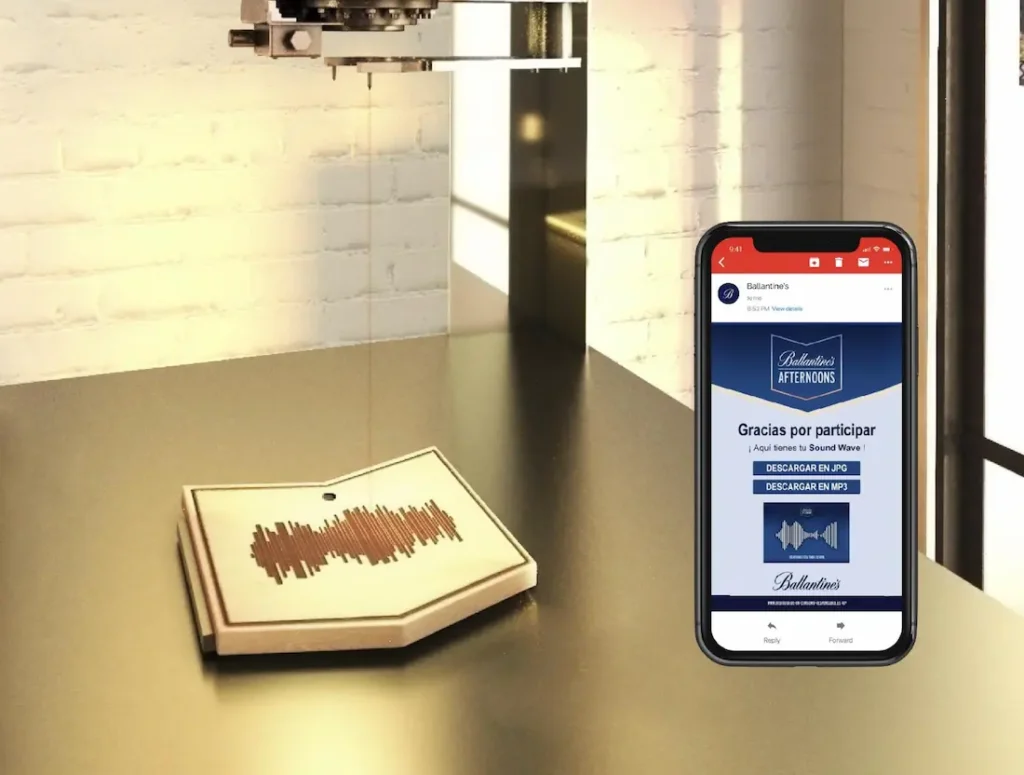 Ballantines afternoons aplicación móvil y ejemplo de grabado láser sobre madera