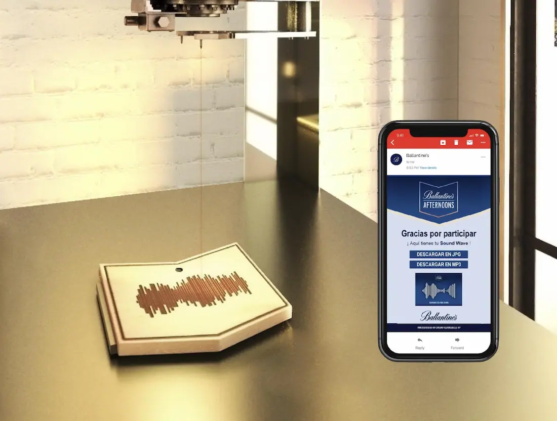 Ballantines afternoons aplicación móvil y ejemplo de grabado láser sobre madera