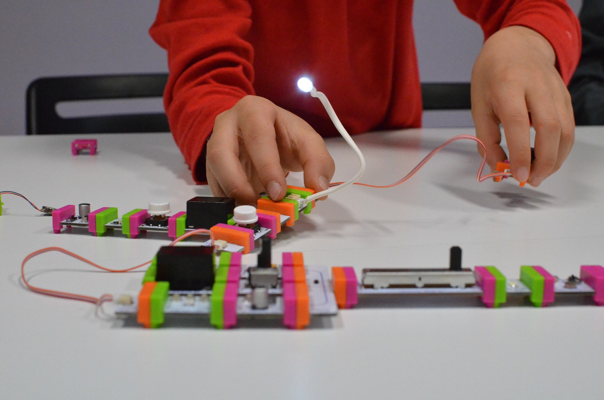 Electrónica educativa con Ultra-lab