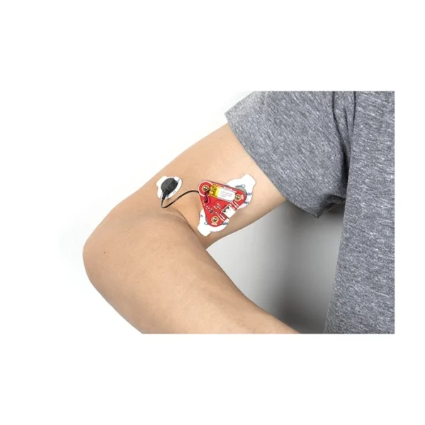 MyoWare 2.0 Reference Cable y Muscle Sensor utilizado en un brazo